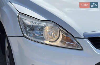 Универсал Ford Focus 2010 в 