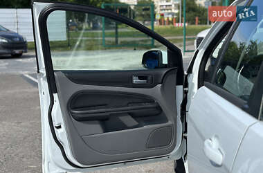 Универсал Ford Focus 2010 в 