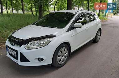 Хэтчбек Ford Focus 2014 в Глухове