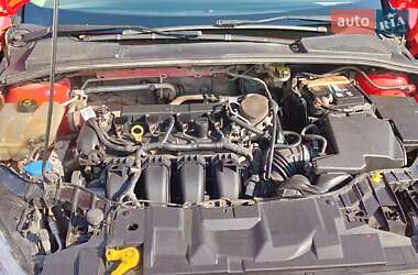 Седан Ford Focus 2014 в 