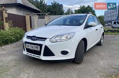 Хэтчбек Ford Focus 2012 в 
