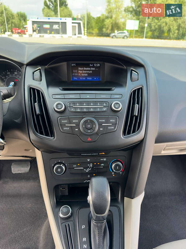 Седан Ford Focus 2017 в Киеве