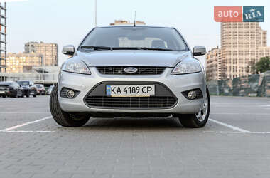 Седан Ford Focus 2011 в 