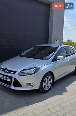 Хетчбек Ford Focus 2011 в Виноградові