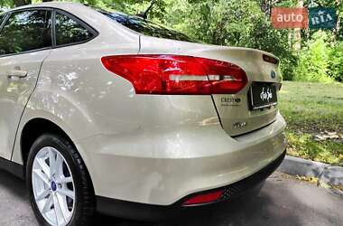 Седан Ford Focus 2017 в 