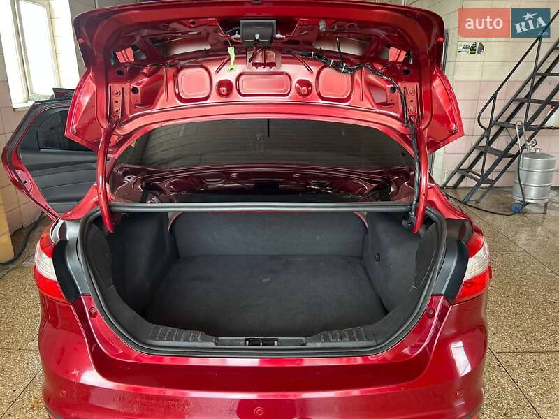 Седан Ford Focus 2013 в Черкасах