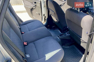 Универсал Ford Focus 2003 в 