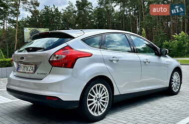 Хэтчбек Ford Focus 2012 в 