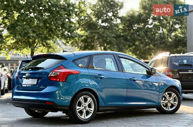 Хэтчбек Ford Focus 2014 в 