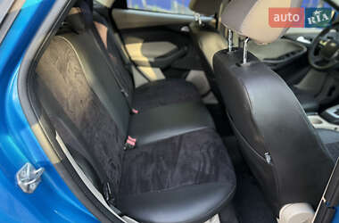 Хэтчбек Ford Focus 2014 в 