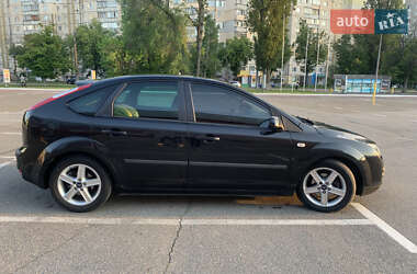 Хэтчбек Ford Focus 2006 в 