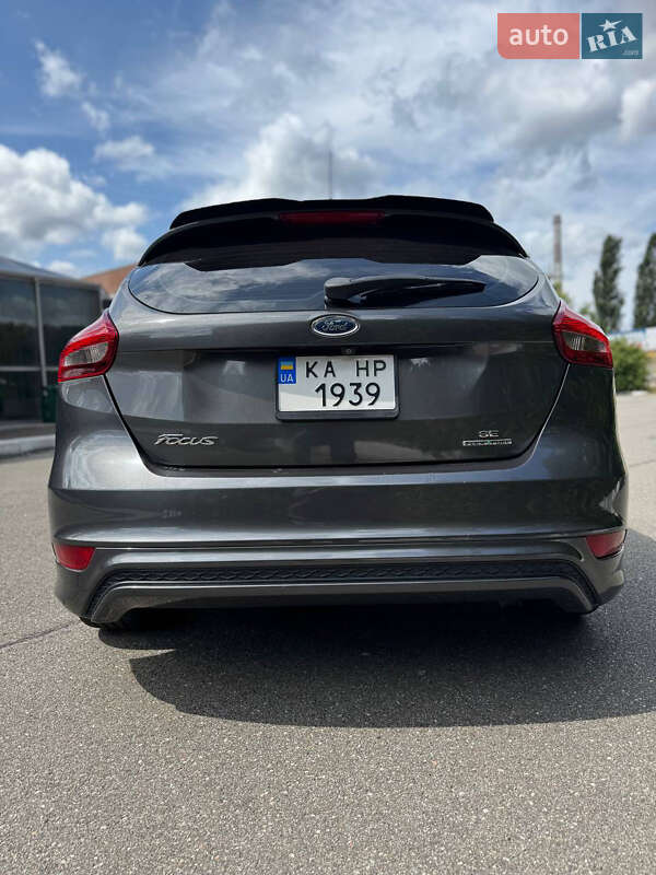 Хэтчбек Ford Focus 2015 в Киеве