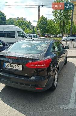 Седан Ford Focus 2015 в 