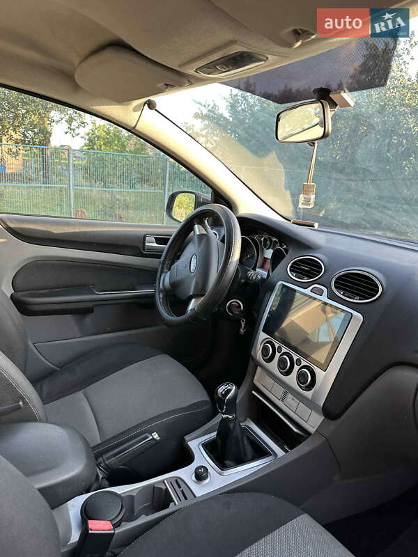 Хетчбек Ford Focus 2011 в Новому Бузі