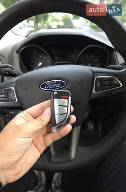 Седан Ford Focus 2017 в 