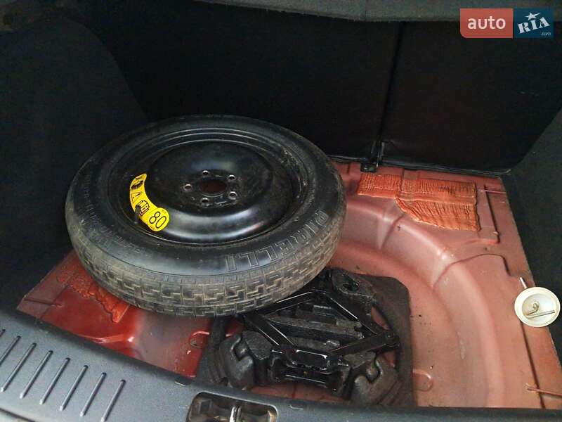 Хэтчбек Ford Focus 2006 в Коломаке