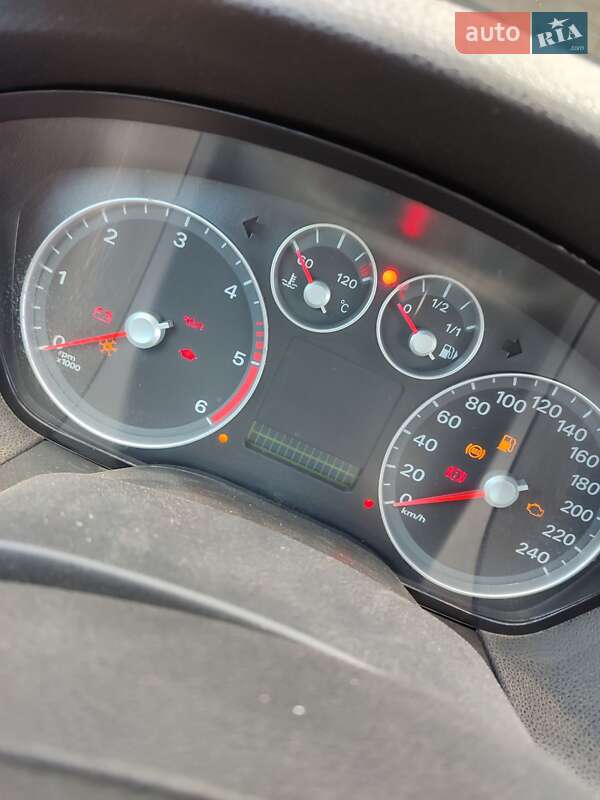 Универсал Ford Focus 2007 в Глыбокой