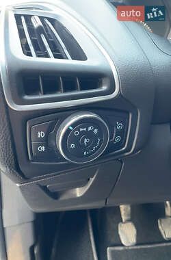 Универсал Ford Focus 2012 в 