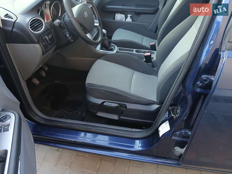 Универсал Ford Focus 2010 в Луцке