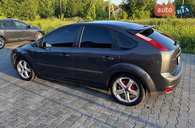 Хэтчбек Ford Focus 2006 в 