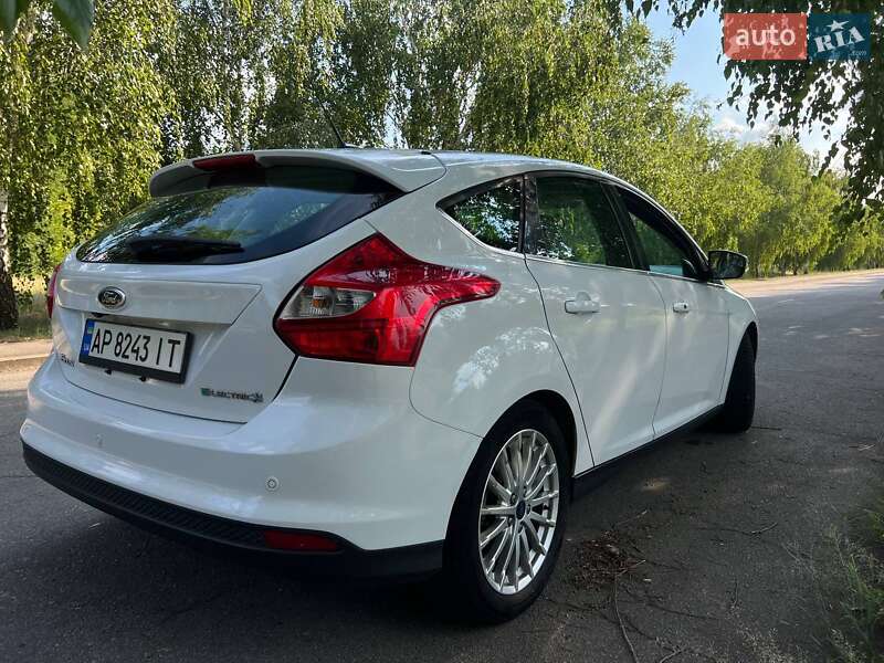 Хэтчбек Ford Focus 2014 в Запорожье