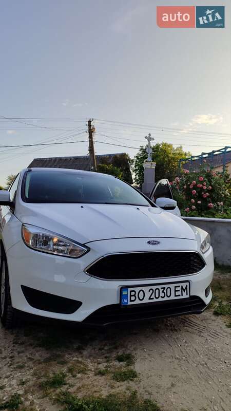 Седан Ford Focus 2015 в 