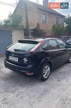 Хэтчбек Ford Focus 2011 в 