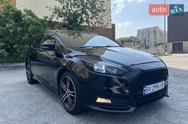 Хетчбек Ford Focus 2016 в 