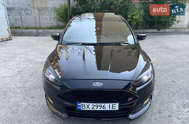 Хетчбек Ford Focus 2016 в 