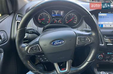 Хетчбек Ford Focus 2016 в 
