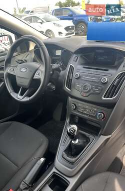 Хэтчбек Ford Focus 2017 в 