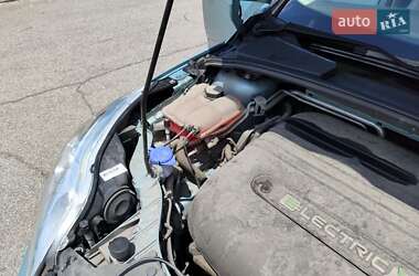 Хэтчбек Ford Focus 2012 в 