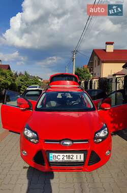 Хэтчбек Ford Focus 2013 в 