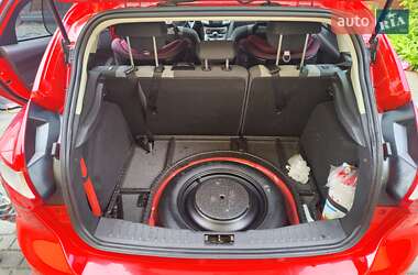 Хэтчбек Ford Focus 2013 в 