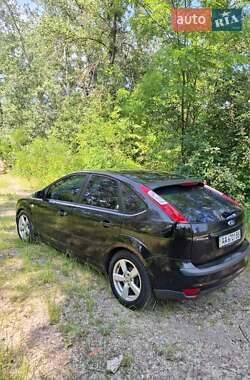 Хэтчбек Ford Focus 2005 в 