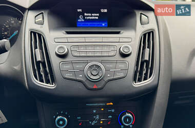 Седан Ford Focus 2016 в 