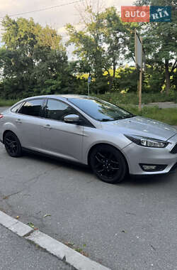 Седан Ford Focus 2016 в 