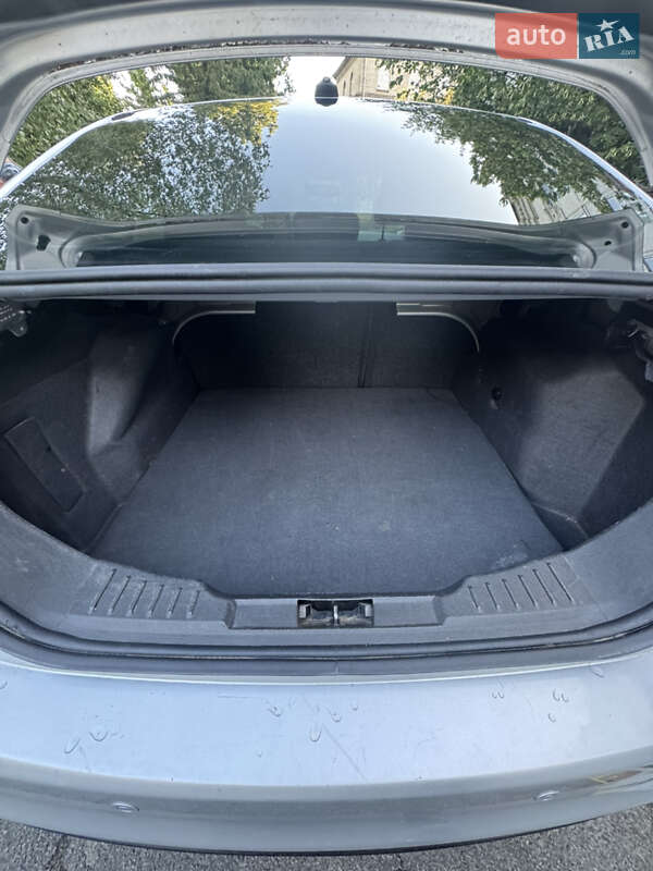 Седан Ford Focus 2016 в Киеве