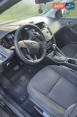 Седан Ford Focus 2015 в 