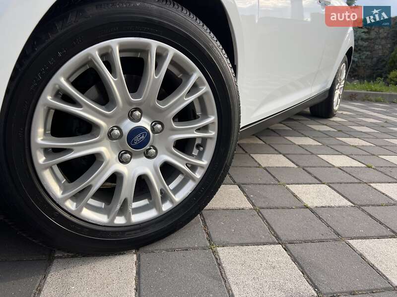 Хетчбек Ford Focus 2014 в Стрию