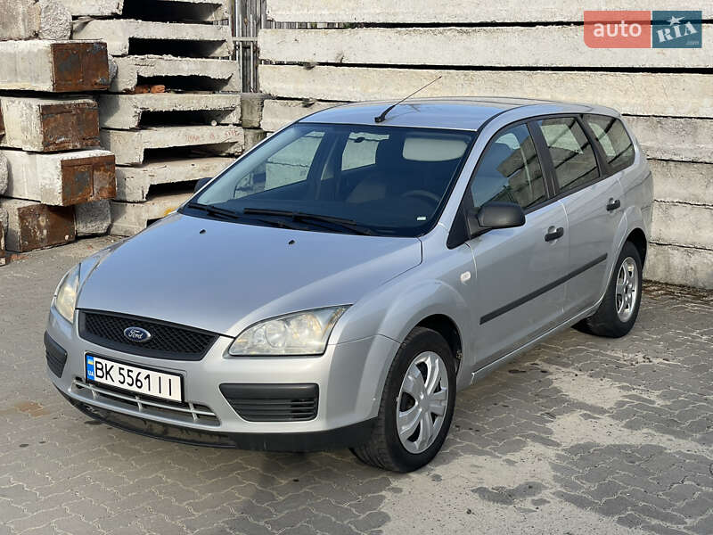 Универсал Ford Focus 2005 в Сарнах