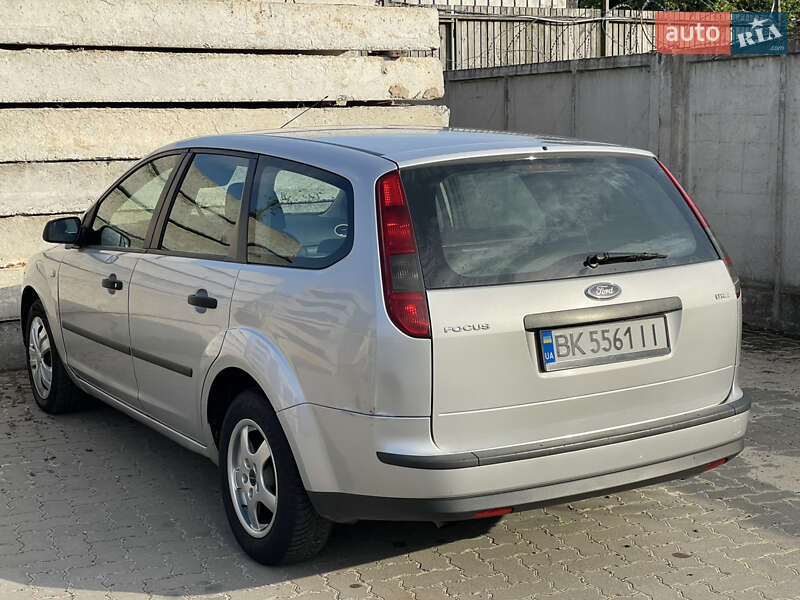 Универсал Ford Focus 2005 в Сарнах
