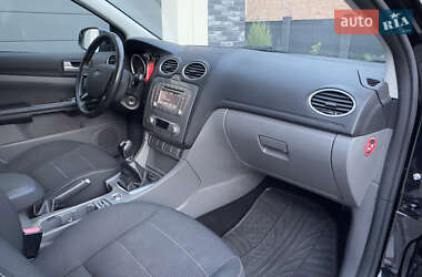 Универсал Ford Focus 2010 в 