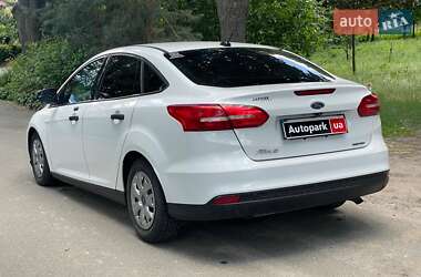 Седан Ford Focus 2016 в 