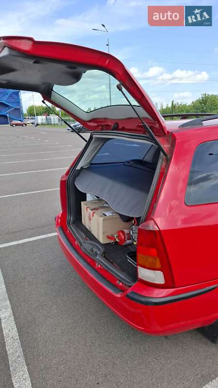 Универсал Ford Focus 2002 в Ровно