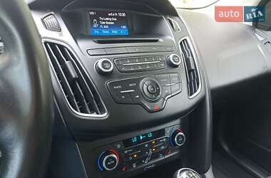 Хэтчбек Ford Focus 2018 в 