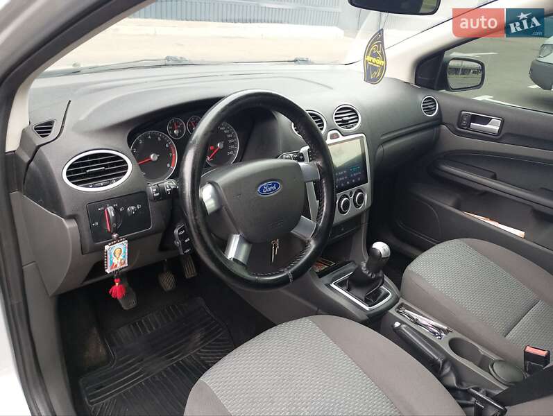 Хэтчбек Ford Focus 2007 в Киеве