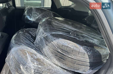 Хэтчбек Ford Focus 2013 в 