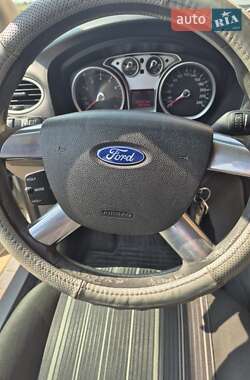 Хэтчбек Ford Focus 2008 в 