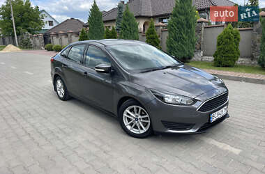 Седан Ford Focus 2015 в 